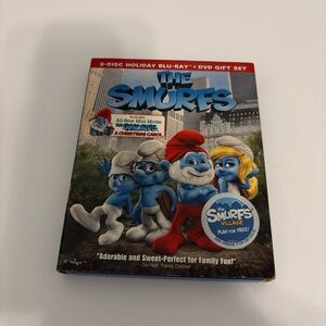 The Smurfs Holiday Blu-ray DVD Gift Set